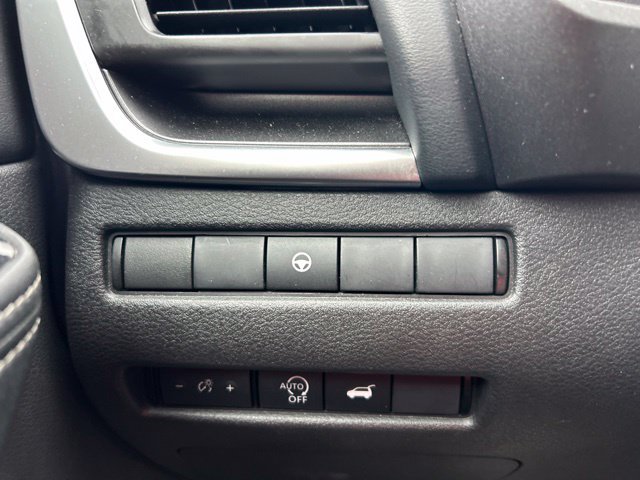 Used 2024 Nissan Rogue SV FWD image 21