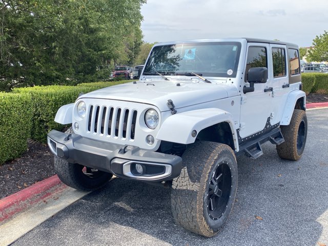 Used 2017 Jeep Wrangler Unlimited Sahara AWD/4WD image 8