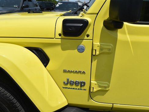 Used 2023 Jeep Wrangler Unlimited Sahara w/ Cold Weather Group image 4