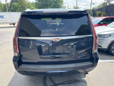 Used 2020 Cadillac Escalade Platinum AWD/4WD image 5