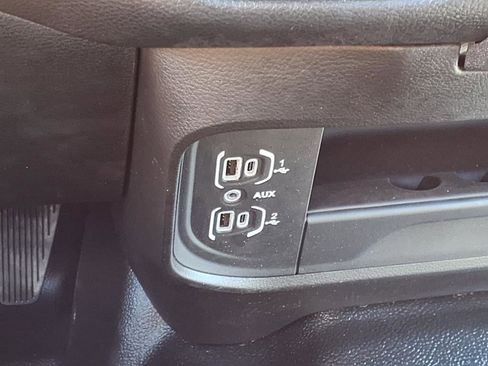 Used 2025 RAM 2500 Tradesman w/ Chrome Appearance Group image 9