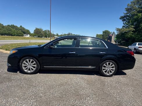 Used 2011 Toyota Avalon Limited FWD image 4