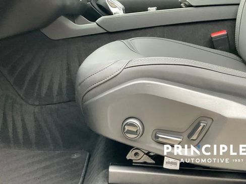 Certified 2025 Volvo XC90 B5 Plus image 22