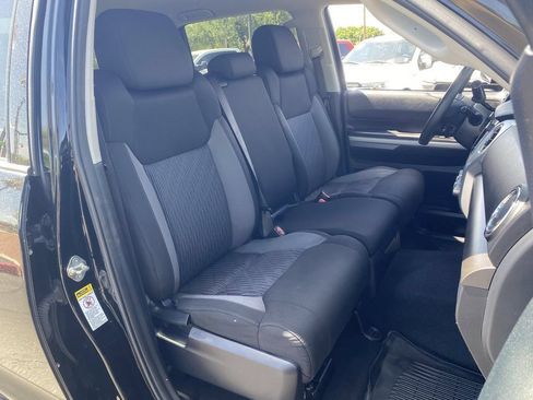Used 2017 Toyota Tundra SR5 AWD/4WD image 9