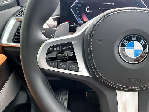 Used 2025 BMW X5 sDrive40i w/ M Sport Package image 16