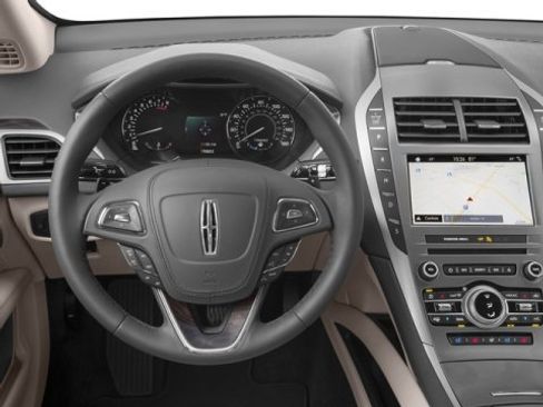 Used 2017 Lincoln MKZ Premiere image 7