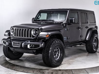 Used 2025 Jeep Wrangler Unlimited Sahara w/ Safety Group