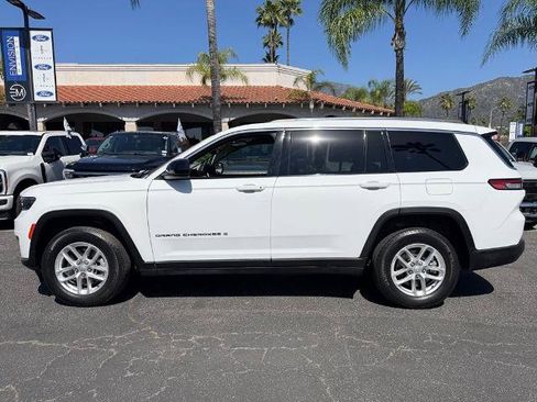 Used 2022 Jeep Grand Cherokee L Laredo w/ Luxury Tech Group I AWD/4WD image 4