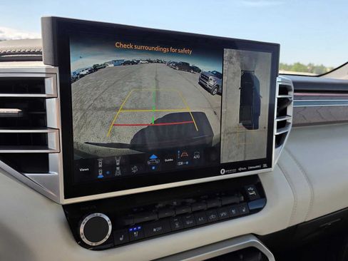 Used 2024 Toyota Tundra Capstone AWD/4WD image 29