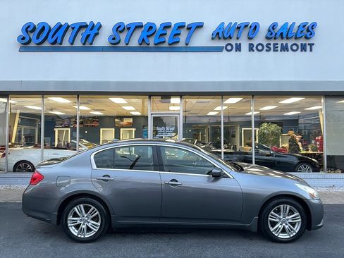 Used 2010 INFINITI G37 x Sedan w/ Premium Pkg image 1