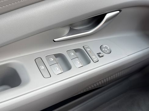 New 2026 Hyundai Elantra SE FWD image 15