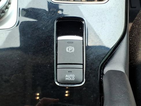 Used 2025 Mitsubishi Outlander ES AWD/4WD image 16