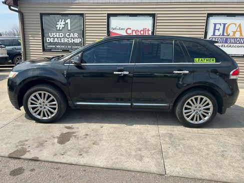 Used 2011 Lincoln MKX AWD w/ Sight & Sound Pkg image 8