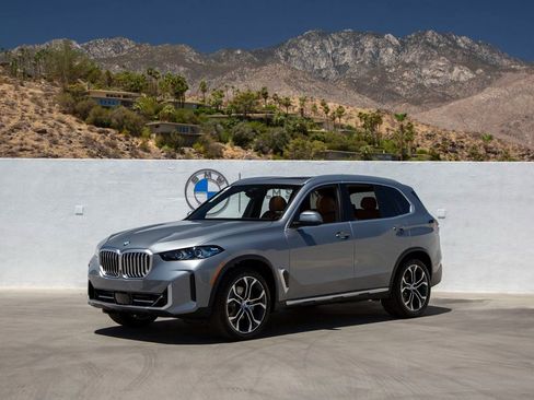 Used 2026 BMW X5 sDrive40i w/ Parking Assistance Package image 1