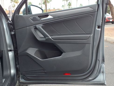 Used 2020 Volkswagen Tiguan SEL Premium R-Line image 15