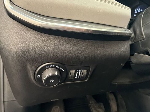 Used 2023 Jeep Compass Limited image 26