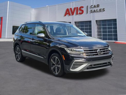 Used 2024 Volkswagen Tiguan Wolfsburg Edition FWD image 3
