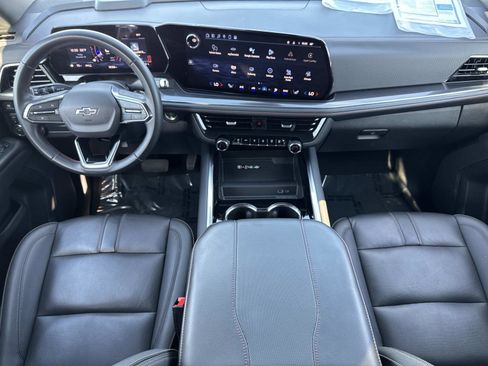 Used 2025 Chevrolet Tahoe RST image 9