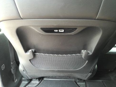 Used 2026 Chrysler Pacifica Select FWD image 29