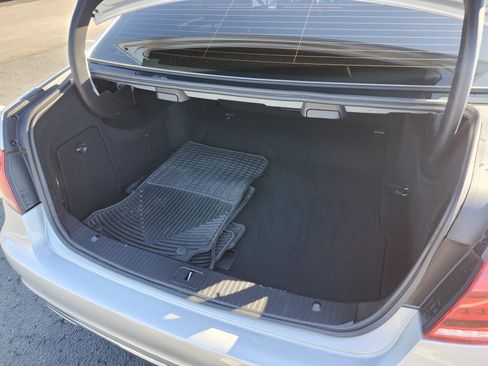 Used 2016 Mercedes-Benz E 350 Sedan image 23