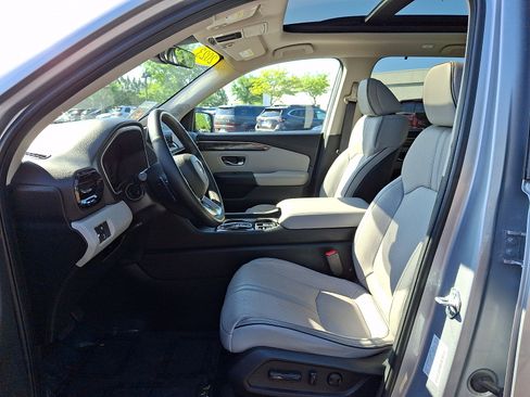 Certified 2023 Honda Pilot Elite image 13