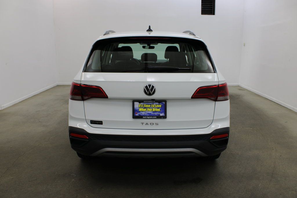 Used 2023 Volkswagen Taos S FWD image 4