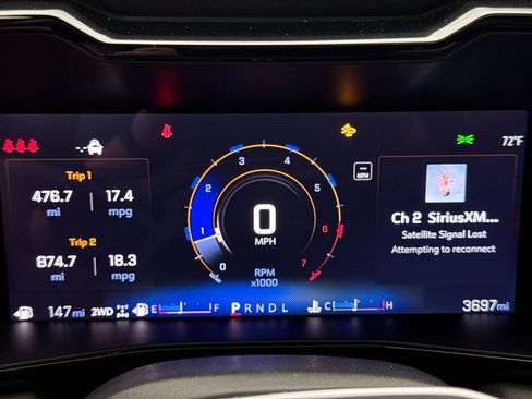 Used 2025 Chevrolet Colorado ZR2 w/ Technology Package AWD/4WD image 13