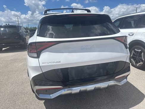 Used 2023 Kia Sportage SX image 5
