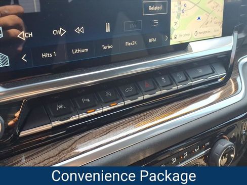 Certified 2025 Chevrolet Silverado 1500 RST AWD/4WD image 3