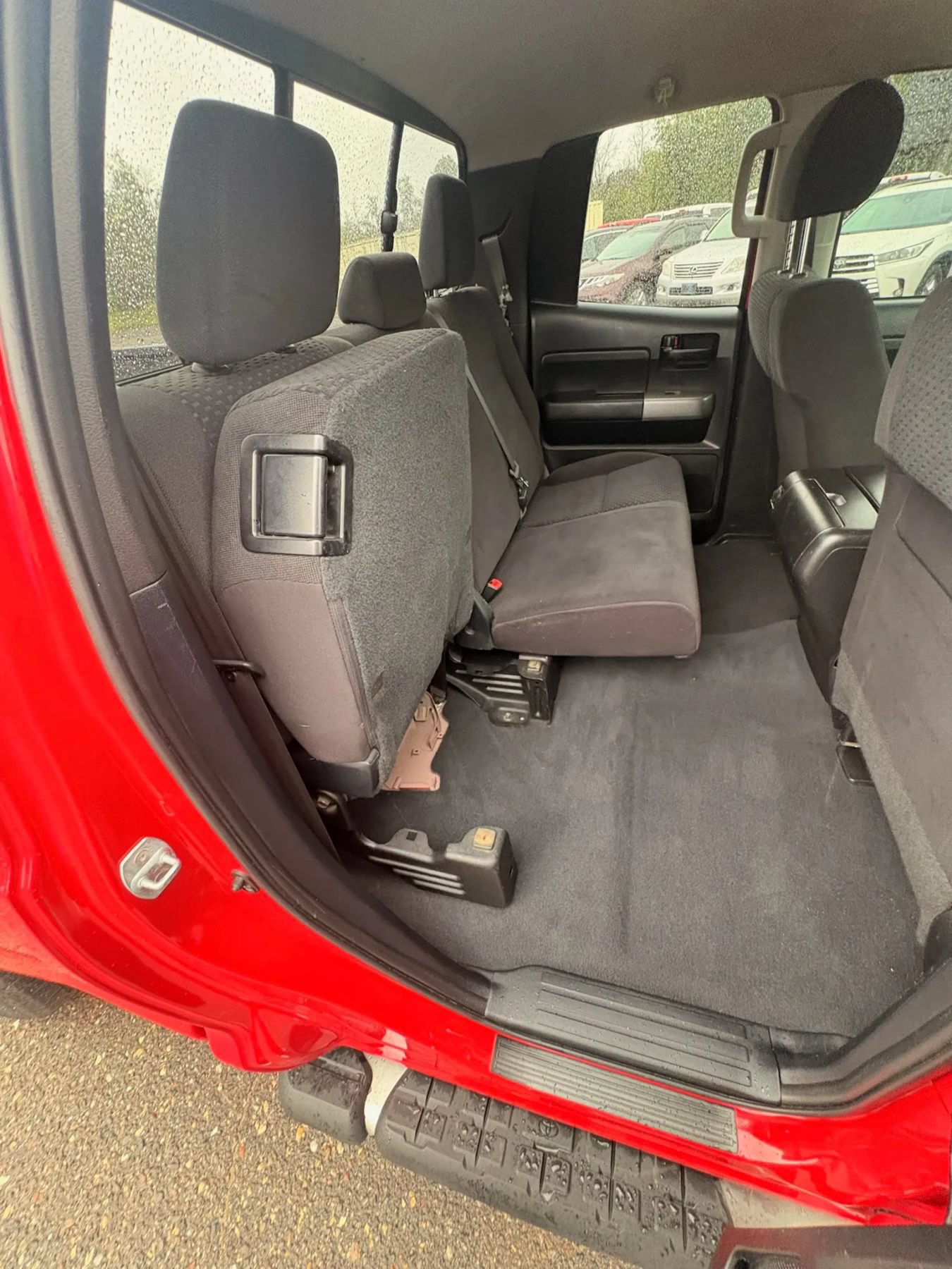 Used 2011 Toyota Tundra 4x4 Double Cab w/ SR5 Pkg image 38