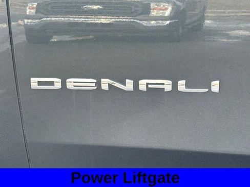 Used 2021 GMC Yukon XL Denali w/ Denali Premium Package image 20