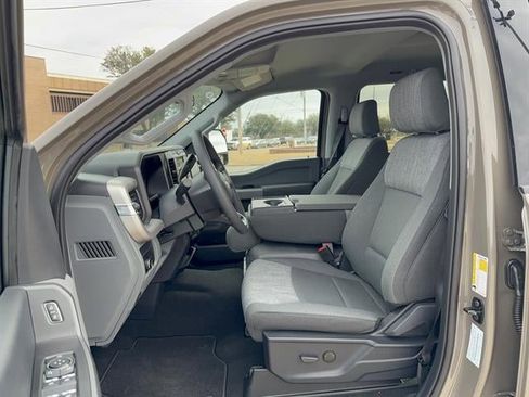 New 2026 Ford F250 XLT w/ FX4 Off-Road Package image 8