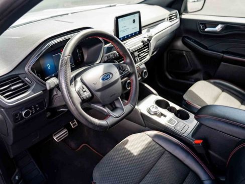 Used 2023 Ford Escape ST-Line FWD image 10