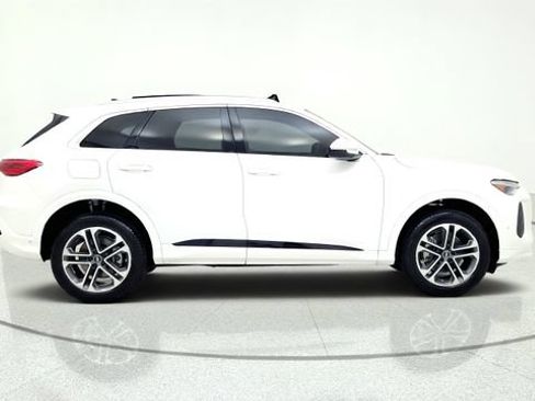 Used 2025 Audi Q5 Premium Plus w/ Premium Plus AWD/4WD image 10