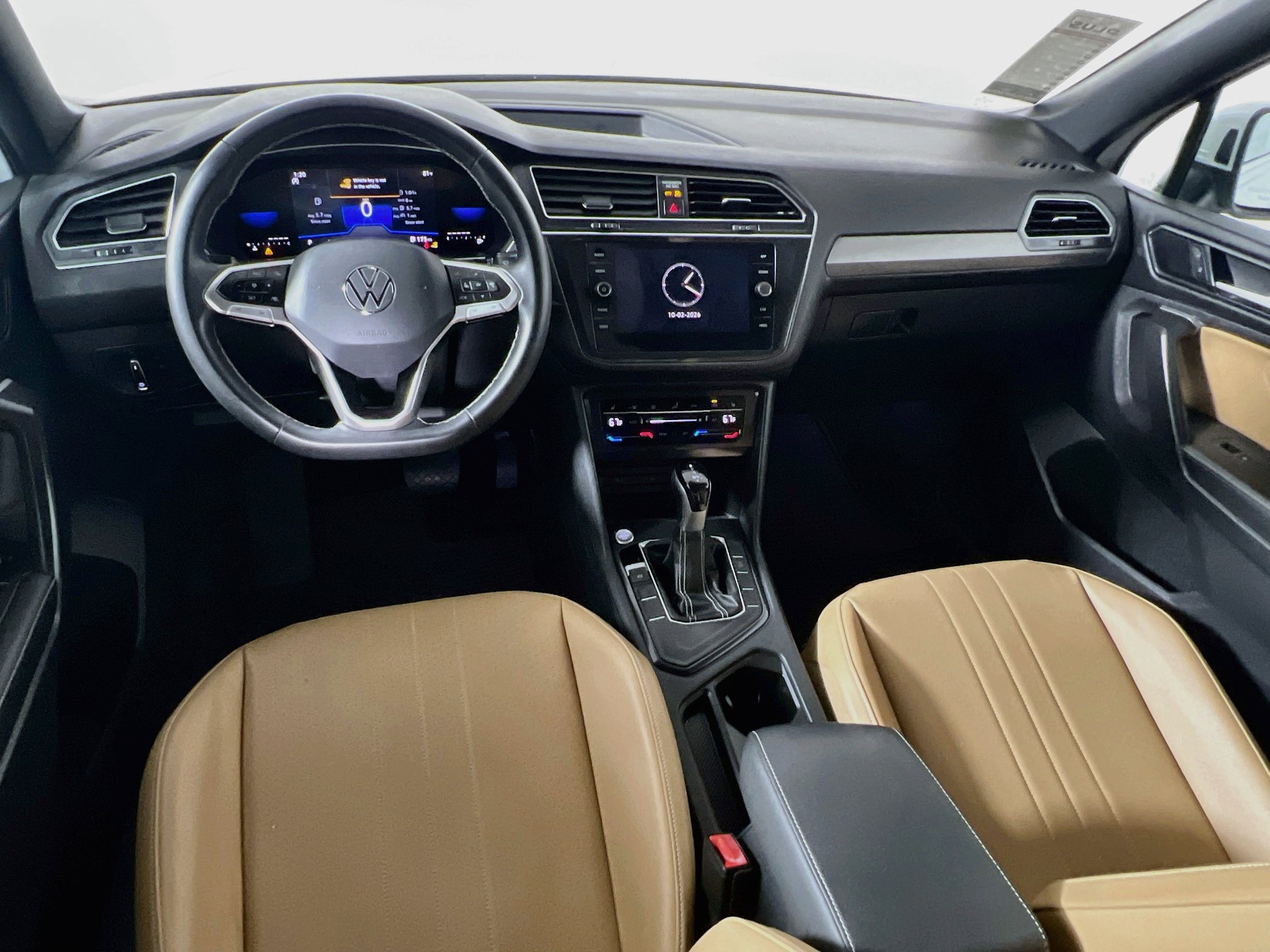 Used 2023 Volkswagen Tiguan SE w/ Panoramic Sunroof Package FWD image 29