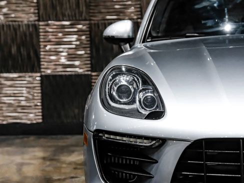 Used 2018 Porsche Macan S AWD/4WD image 38