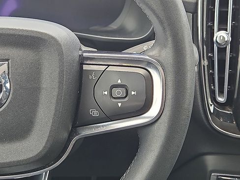 Used 2023 Volvo C40 Recharge Core AWD/4WD image 20