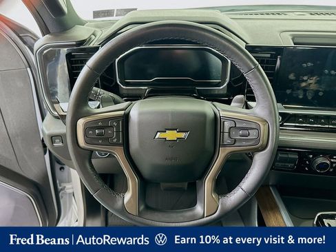 Used 2023 Chevrolet Silverado 1500 High Country w/ High Country Premium Package AWD/4WD image 12