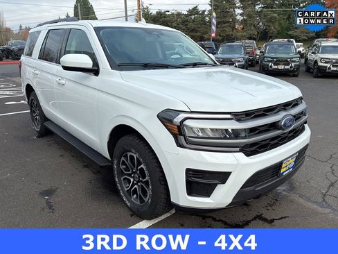 Used 2023 Ford Expedition XLT AWD/4WD image 1
