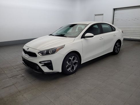 Used 2019 Kia Forte LXS FWD image 2