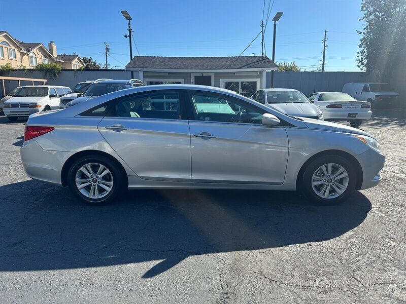 Used 2013 Hyundai Sonata GLS w/ Popular Equipment Pkg FWD image 4
