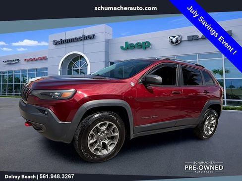 Used 2020 Jeep Cherokee Trailhawk w/ Cold Weather Group AWD/4WD image 3