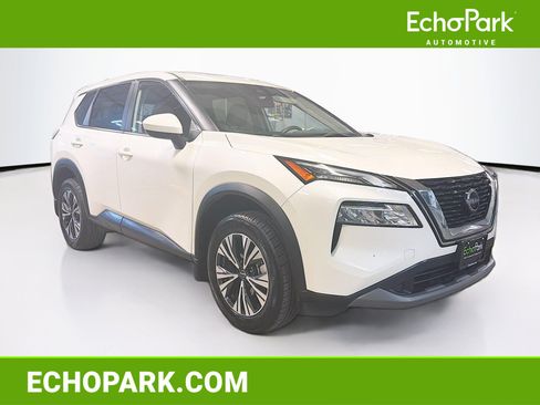 Used 2023 Nissan Rogue SV image 1