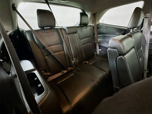 Used 2021 Honda Pilot Special Edition image 13