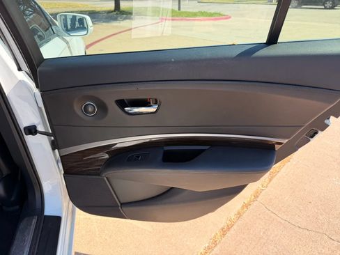 Used 2016 Acura RLX w/ Technology Package FWD image 15