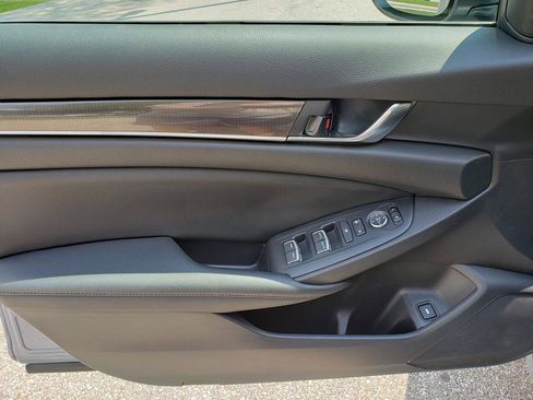 Used 2022 Honda Accord Sport Special Edition image 9