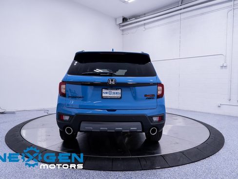 Used 2025 Honda Passport TrailSport image 32