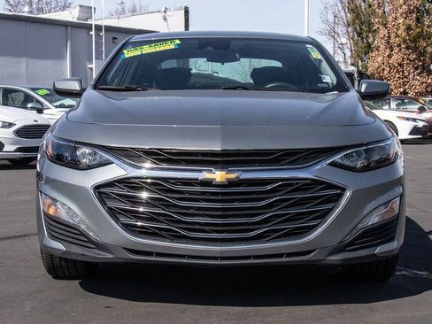 Used 2024 Chevrolet Malibu LT image 2