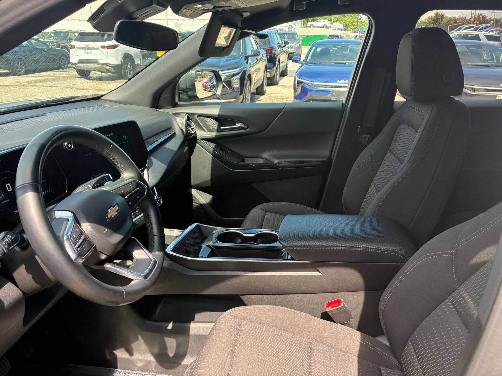 Used 2025 Chevrolet Equinox LT FWD image 21