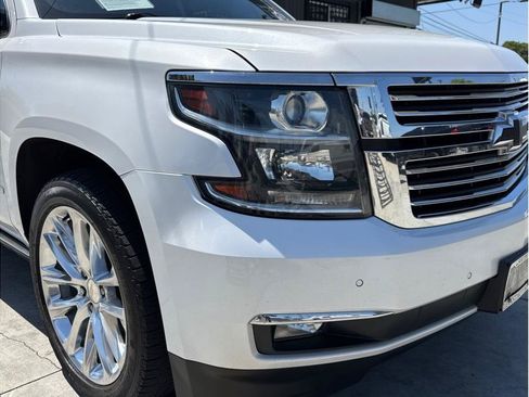 Used 2019 Chevrolet Suburban Premier w/ Premier Plus Edition AWD/4WD image 9